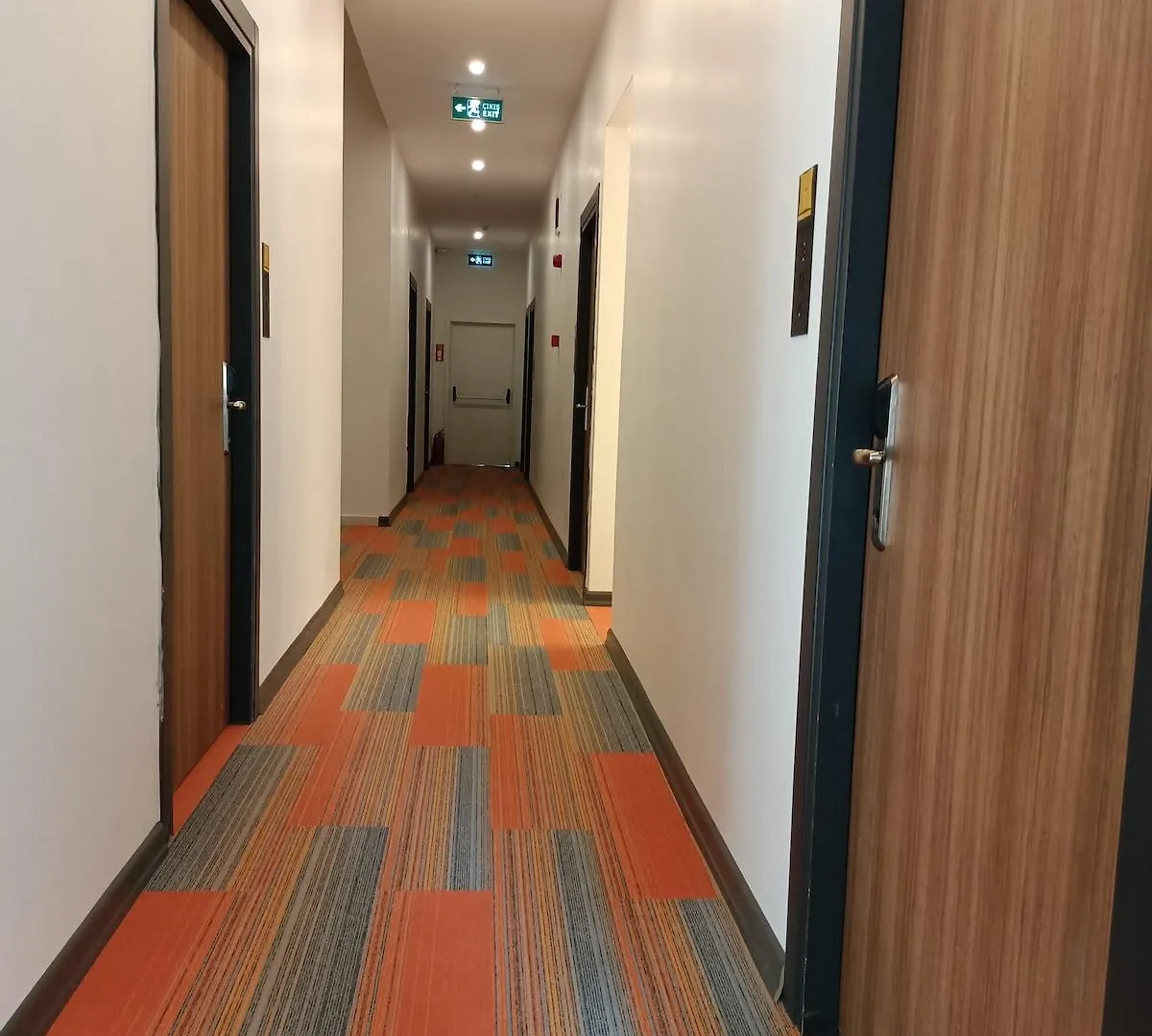 Hotel Comfy Otel Antalya Lara