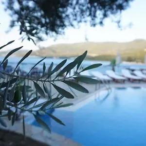 Omar & Hotel Torba